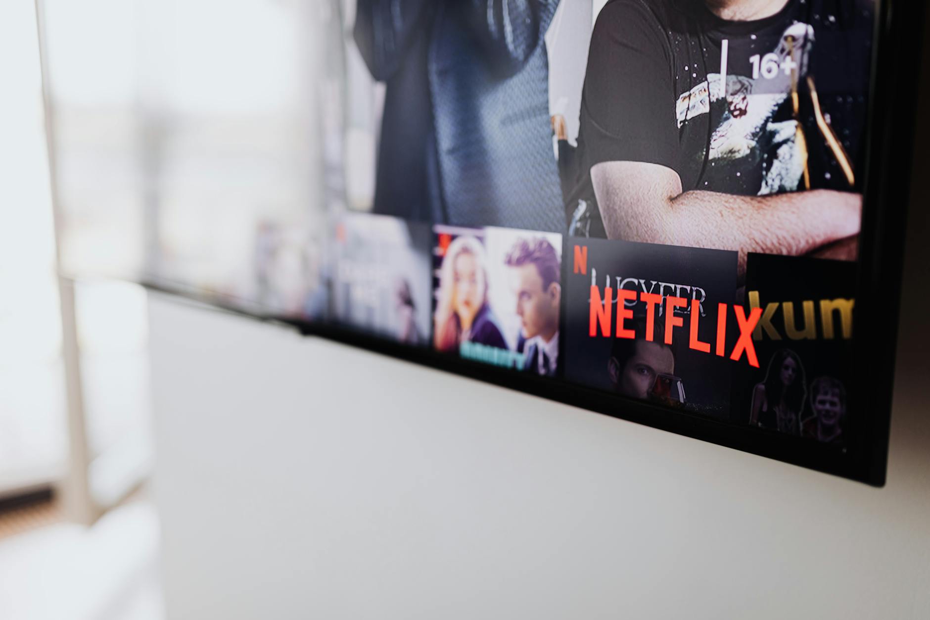 Why Does Netflix's Market Position Matter for Investors?