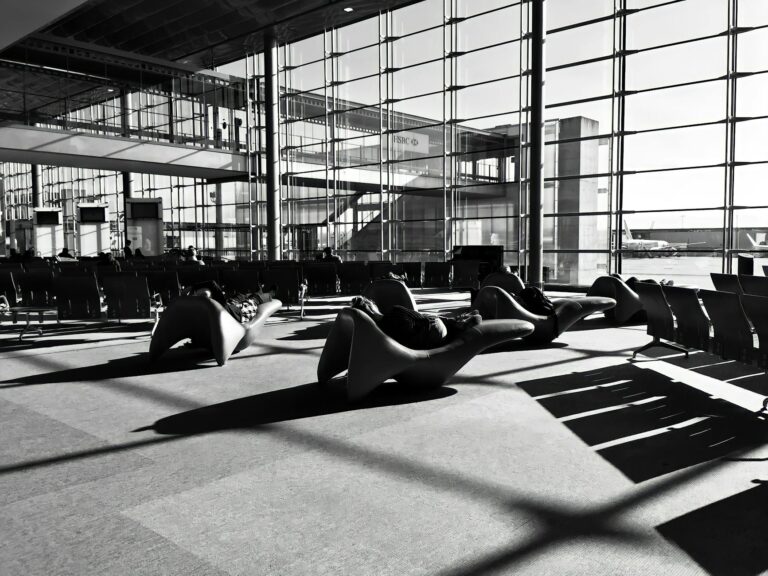 Here's Why Wall Street is Bullish on Charles Schwab (SCHW) - Featured image