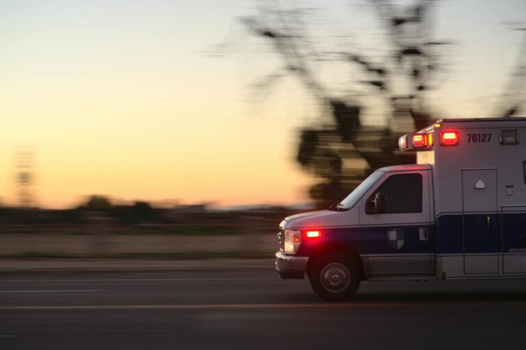 Emergency Dispatch Reports Gunfire Near Manhattan Park - Featured image