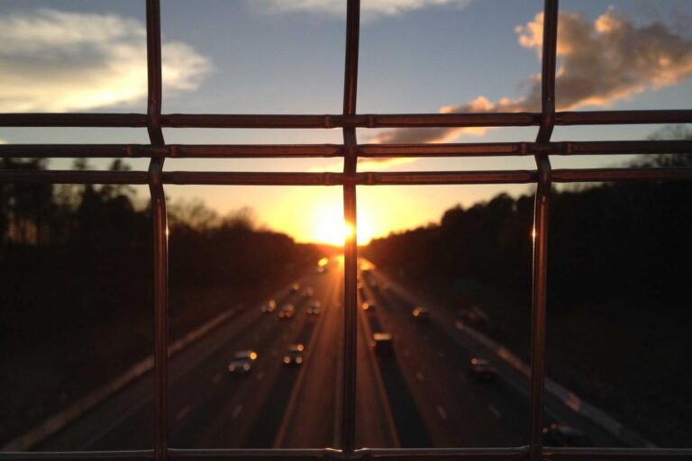 Image for Fact Check: Are Low-Income Americans Eligible For a $1,935 Closing Cost Refund by End of Month? No. Here's What's a Scam.