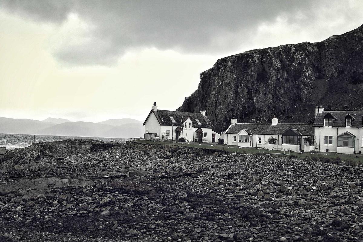 Illustration for Fact Check: Are Pension Holders Being Sent a $1,690 Stimulus Reissue Before Tax Day? No. Here's What's True.