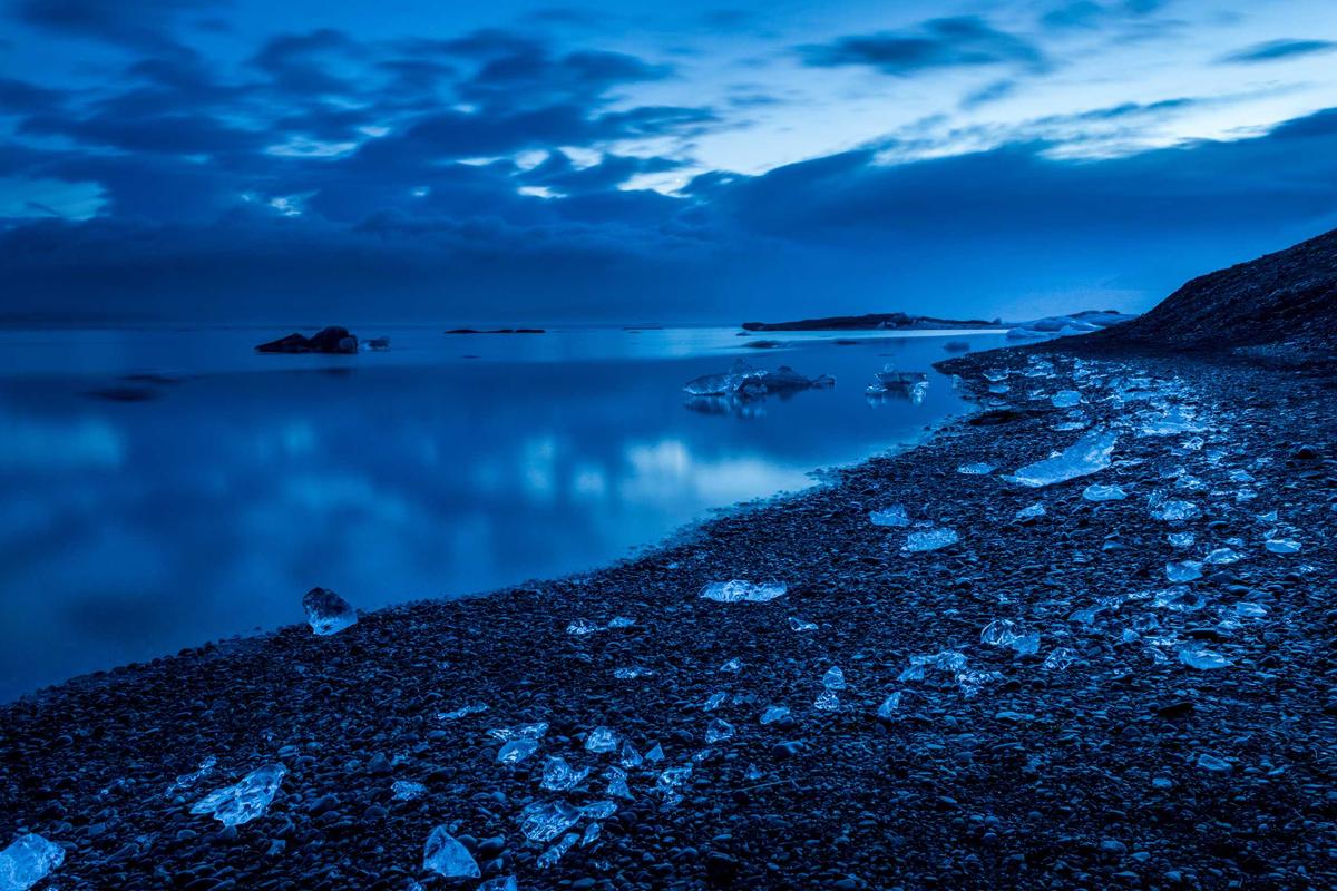 Illustration for Fact Check: Are Unemployed Workers Receiving a $4,320 Mortgage Relief Check Before March 31? No. Here's the Breakdown.