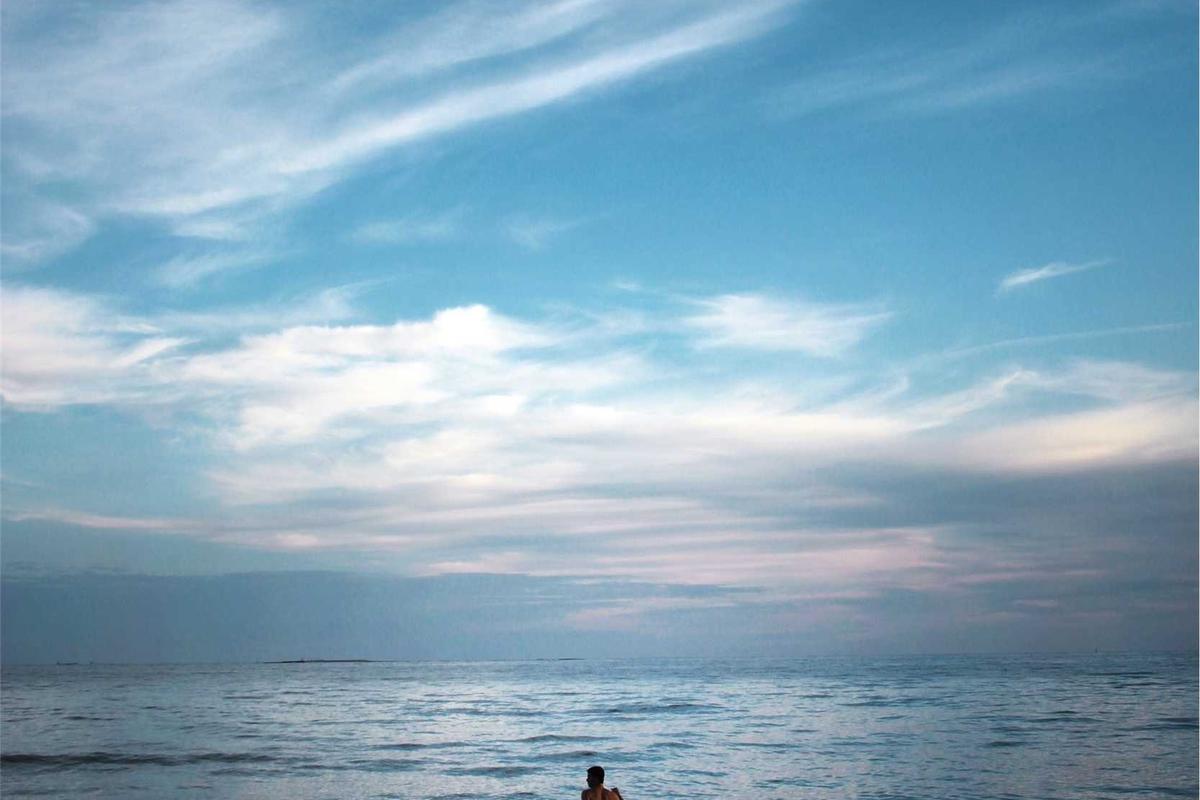 Illustration for Fact Check: Is a $3,475 Bonus Check Being Distributed This Spring? No. Here's What You Need to Know.