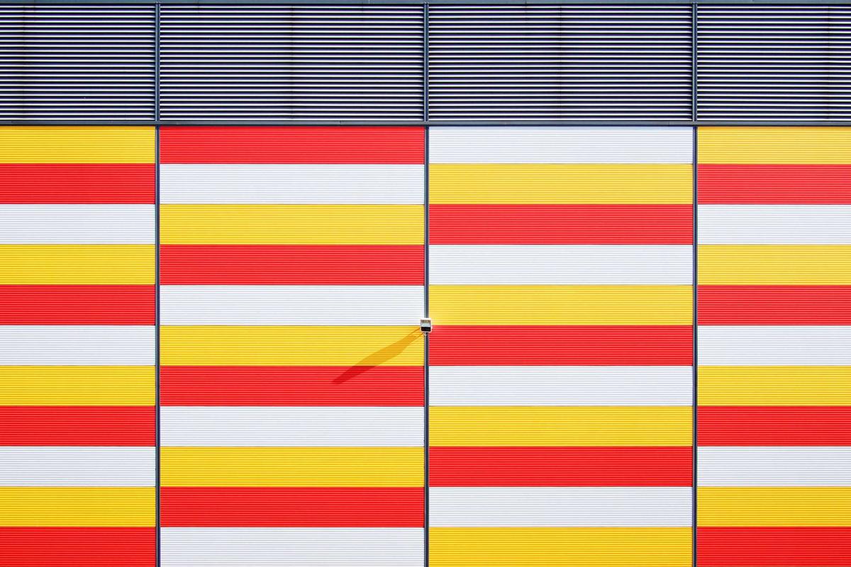 How Scammers Build False Credibility and What to Watch For