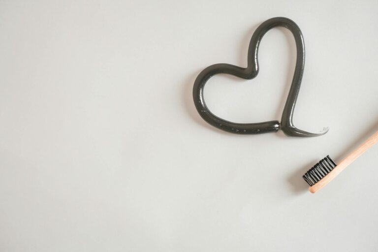 How to Clean Foggy Headlights With Toothpaste or a Kit - Featured image