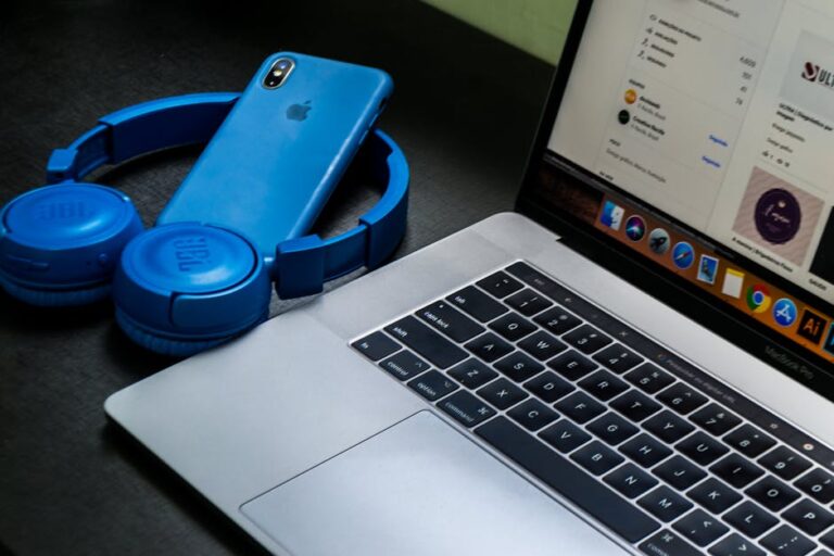 How to Connect Bluetooth Headphones to a TV That Doesn't Have Bluetooth