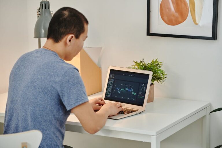 How to Get Your First Freelance Client With No Reputation