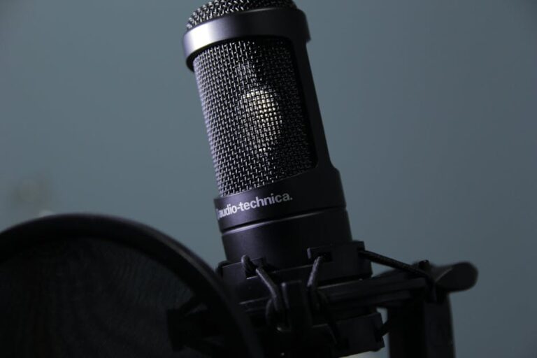 How to Record Professional-Sounding Audio With a Phone Microphone