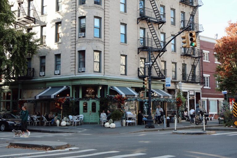 Best Restaurants Near Me in Manhattan NY - Featured image