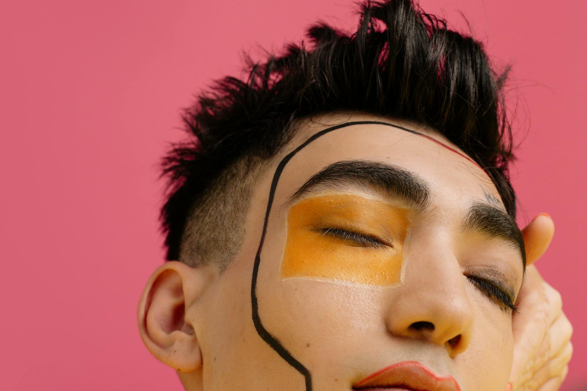 What Makes West Village Dating Venues Different from Other Manhattan Neighborhoods?