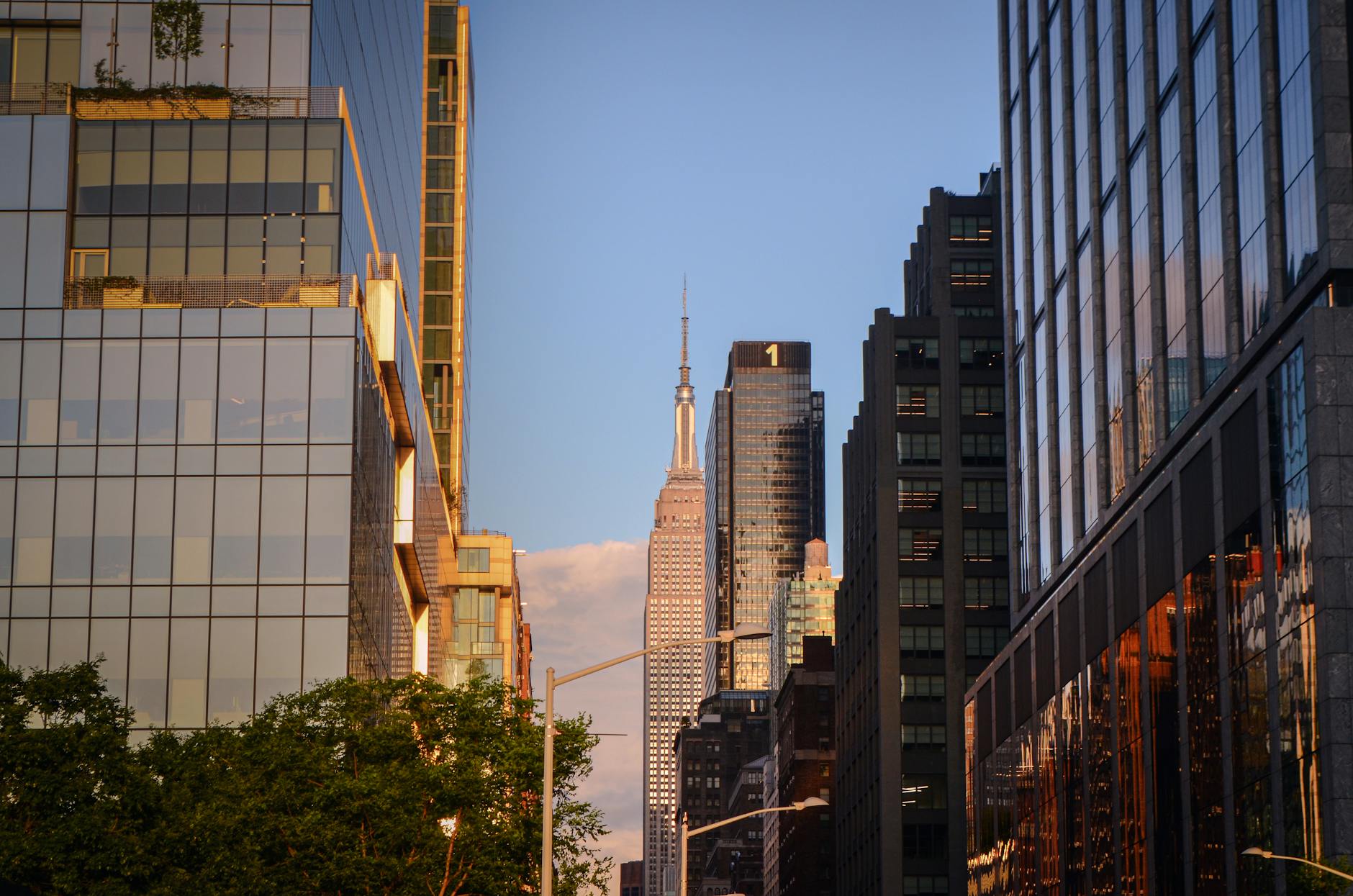 Where Do Midtown East Professionals Actually Eat Breakfast?