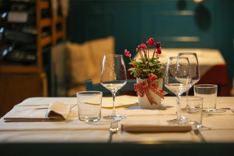 Best Brooklyn Restaurants for Anniversary Dinners with Romantic Lighting and Great Wine - Featured image