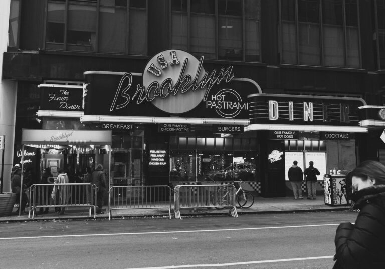 Best Brooklyn Restaurants for People Visiting New York for the First Time and Staying in the Borough - Featured image