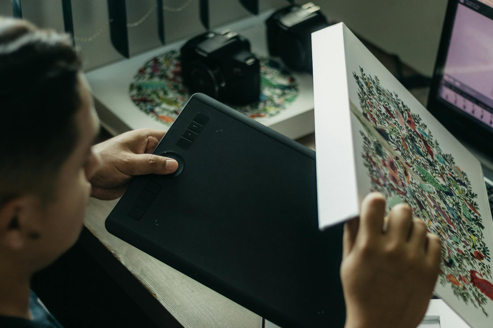 Competitive Positioning Against Wacom and Samsung's Stylus Strategies