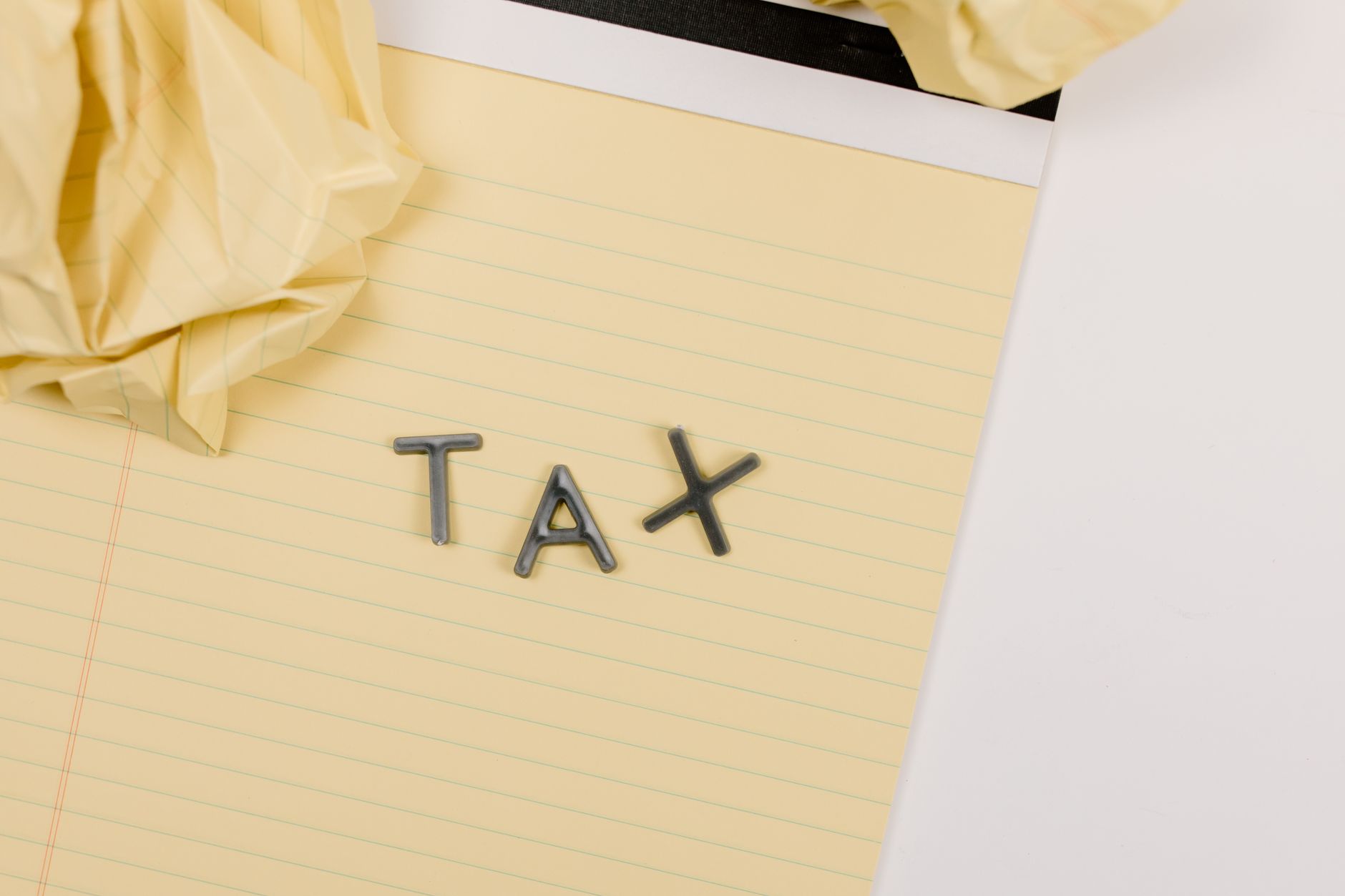 HOW DO PRE-TAX CONTRIBUTIONS ACTUALLY REDUCE YOUR TAX BILL?