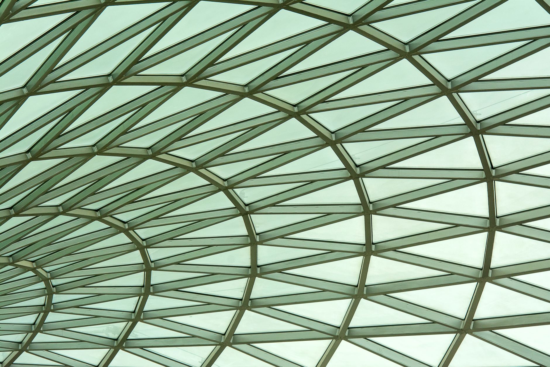 How Paragraph Structure Shapes Information Retention