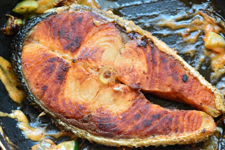 How to Get Crispy Skin on Pan Seared Salmon - Featured image