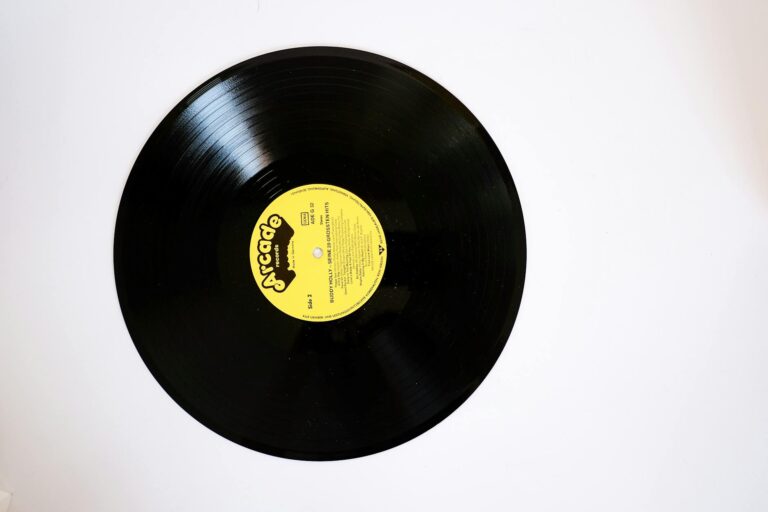 How to Identify a First Pressing of a Famous Album - Featured image