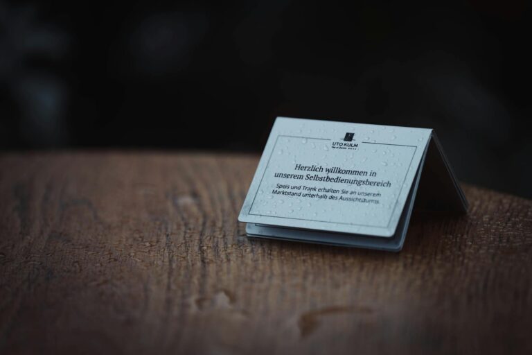 How to Set Up a Welcome Sequence That Doesn't Sound Robotic - Featured image