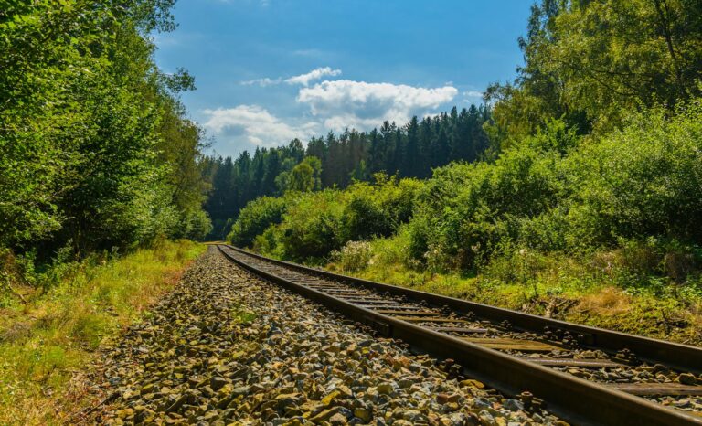 How to Train for a 25 Mile Day Hike - Featured image