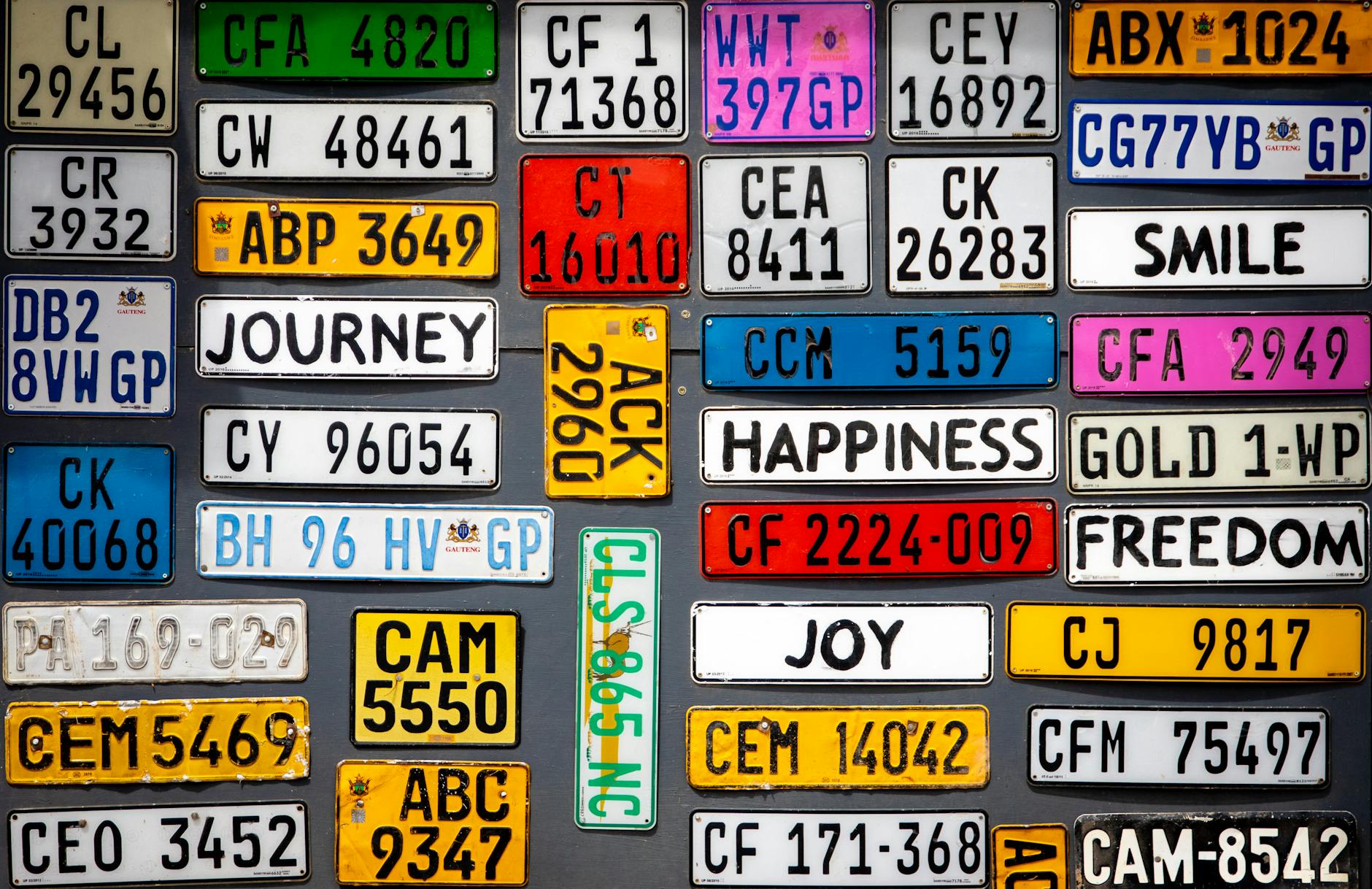 LABEL VARIATIONS AND CATALOG NUMBER SEQUENCES
