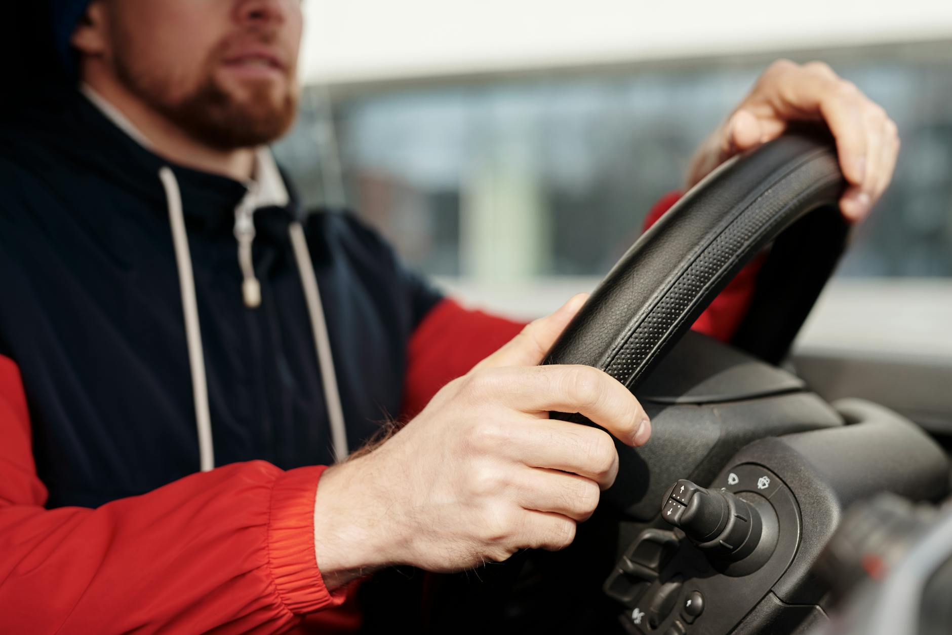 Productivity and Control: How Hand Position Affects Accuracy and Speed
