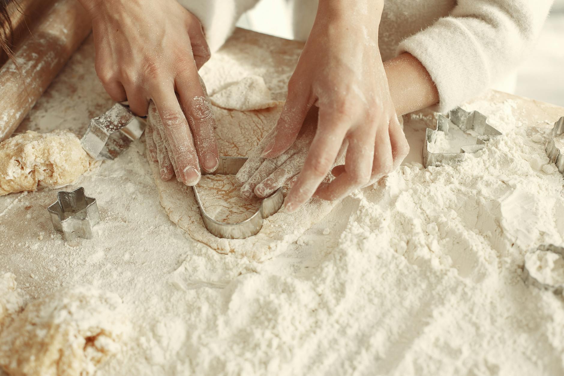 THE LAMINATION EFFECT IN BISCUIT MAKING