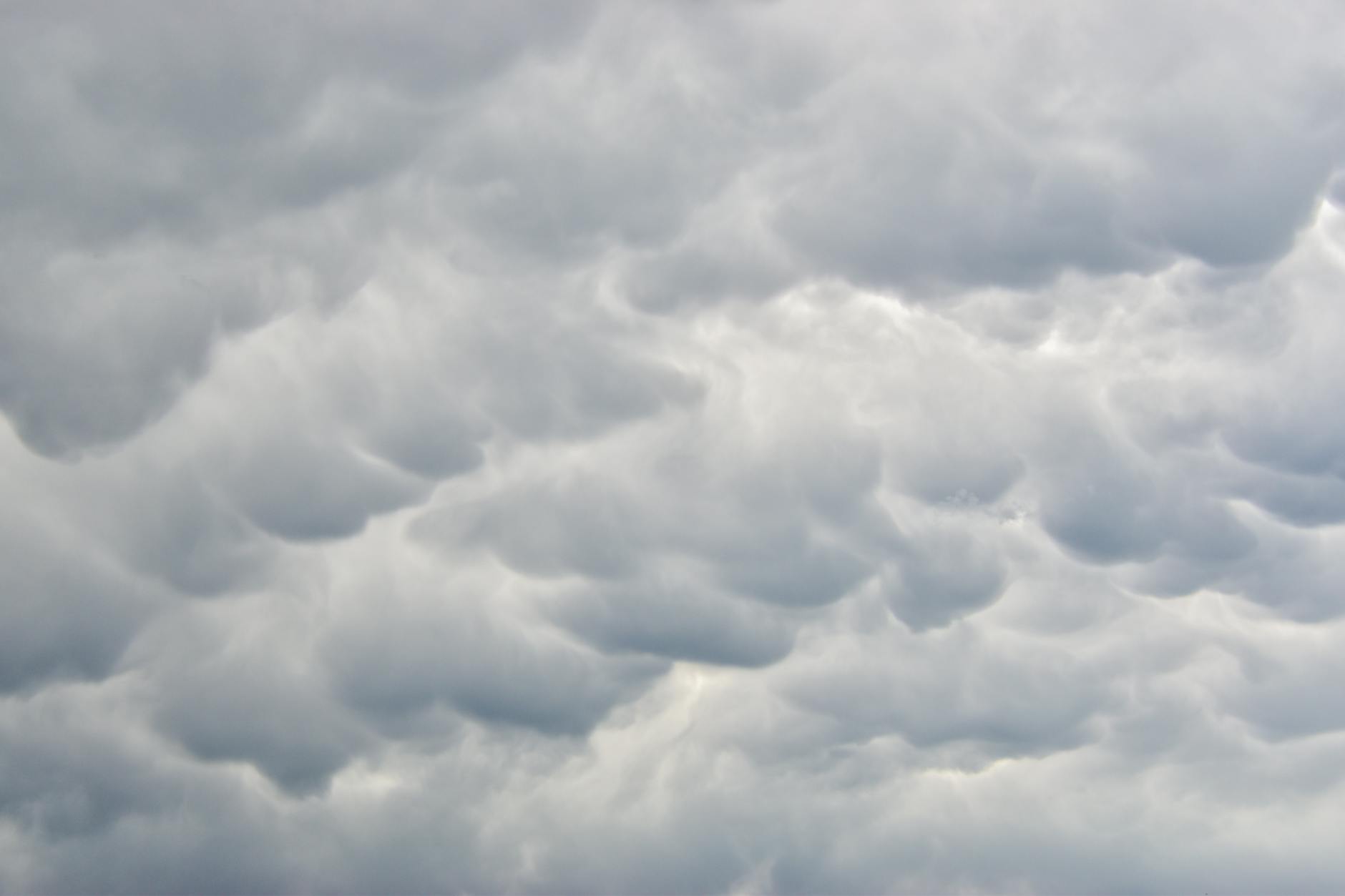 What Do Cloud Formations Tell You About Approaching Weather?