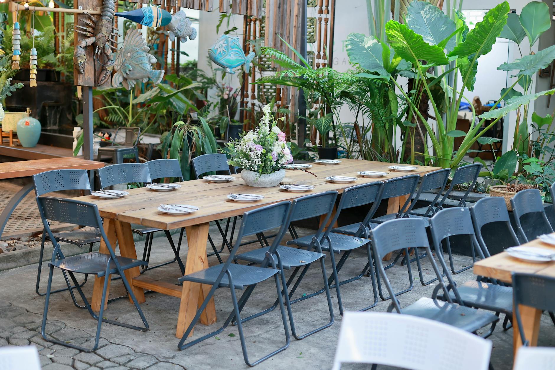 What Makes Brooklyn's Backyard Dining Experience Different From Manhattan Venues?