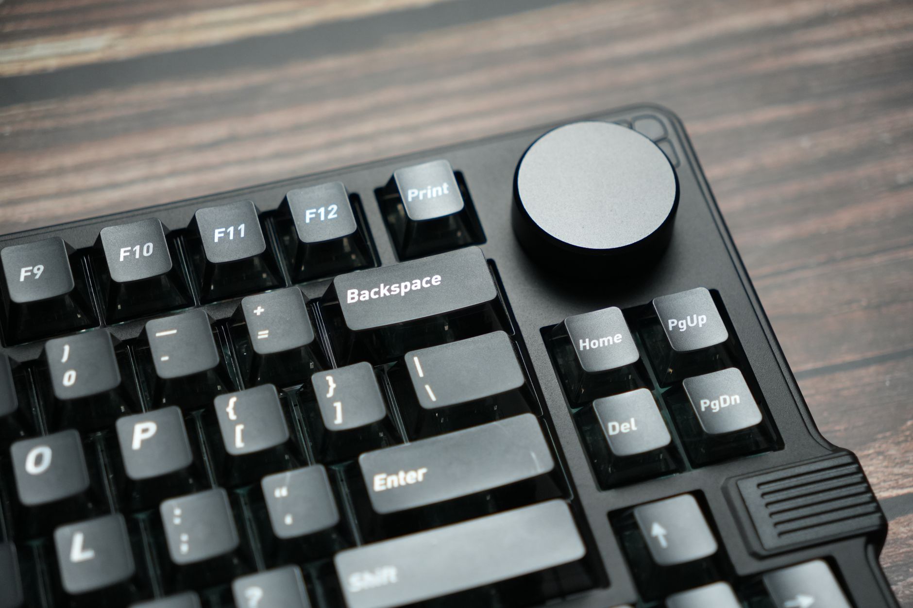 What Makes Ergonomic Mice Physically Different From Conventional Designs?