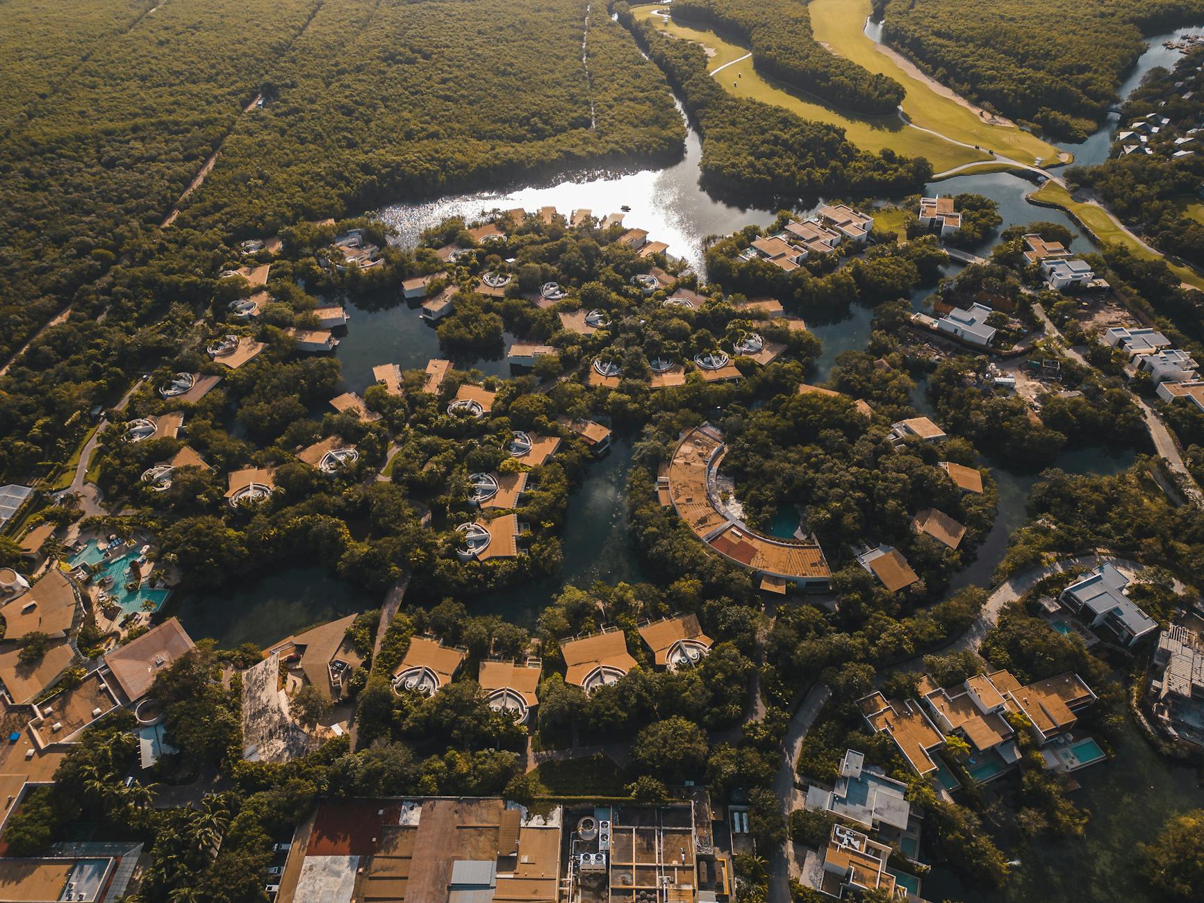 What Resorts Are Included in Each Pass for Mid Atlantic Access?