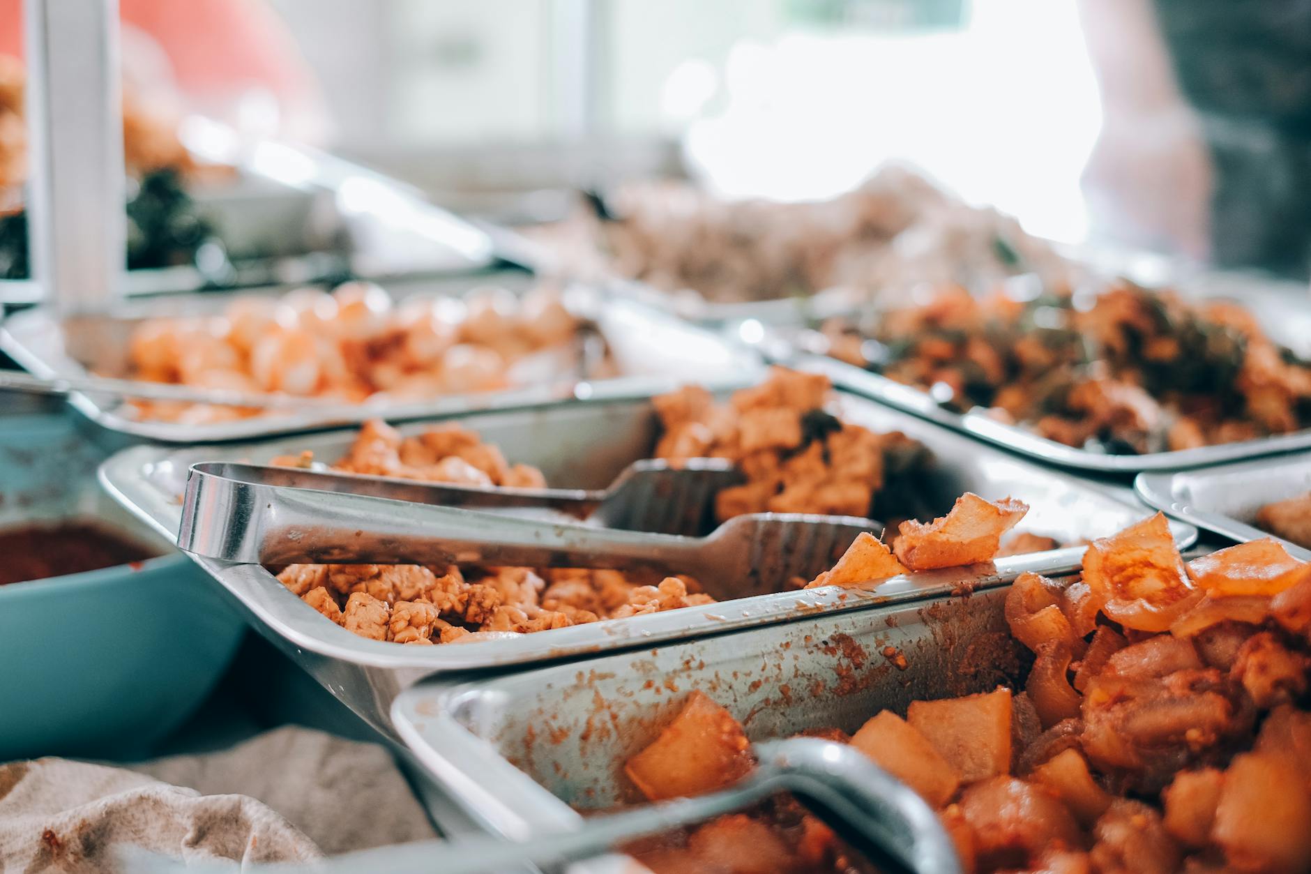 What Restaurant Options Exist Within Walking Distance of Barclays Center?