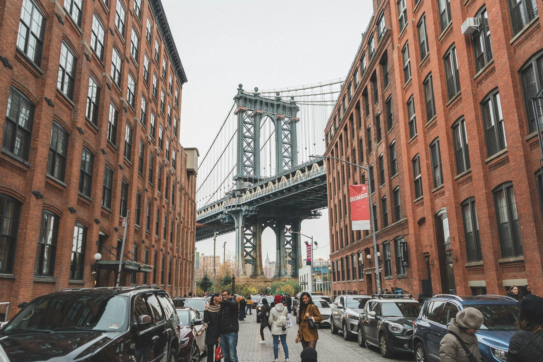 Which Brooklyn Restaurants Offer the Best Pregame Dining Near Major Bars?