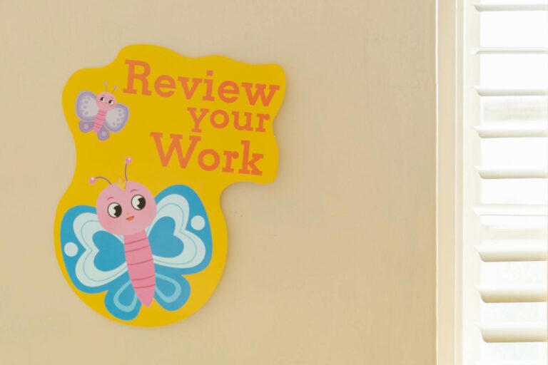 Why Daily Reviews Are More Useful Than Weekly Ones for Some People - Featured image