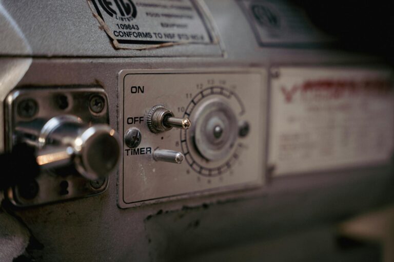 Why Some Composters Switched to Tumblers and Some Back to Open Piles - Featured image