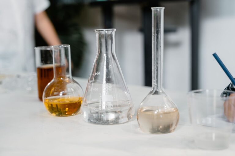 Why Some Pyrex Patterns Sell for Hundreds of Dollars - Featured image