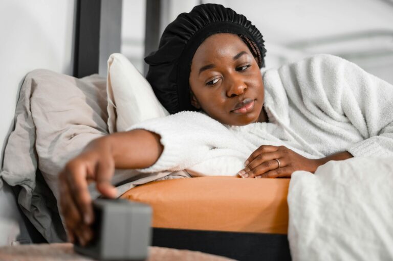Why You Can't Bank Sleep on the Weekend - Featured image