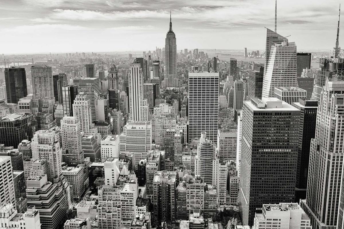 How Has LinkedIn's Global User Base Grown and Where Does It Concentrate?