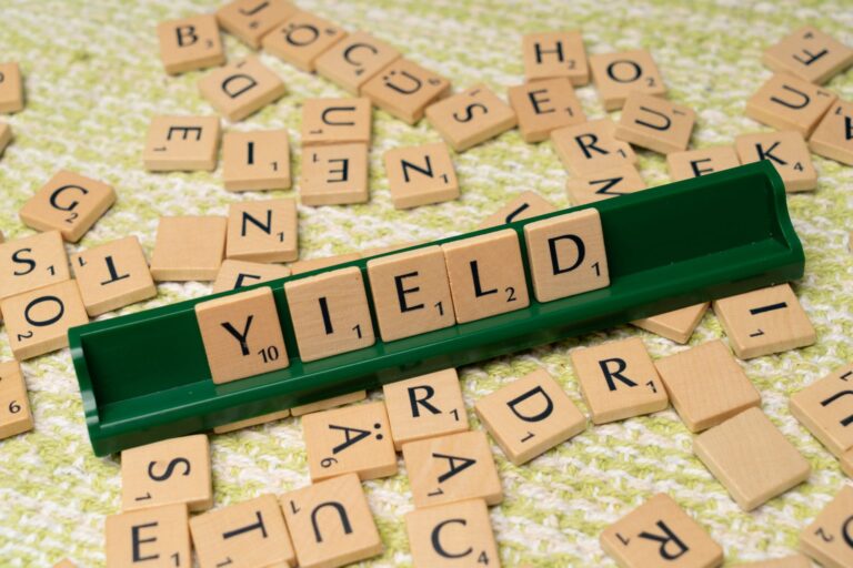 Best Dividend Stocks For Income: 3 Companies With Years Of Payouts - Featured image