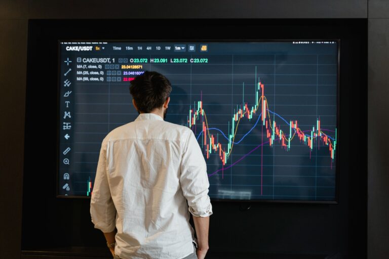 Private equity chiefs meet UK government to address London stock exchange listing challenges - Featured image